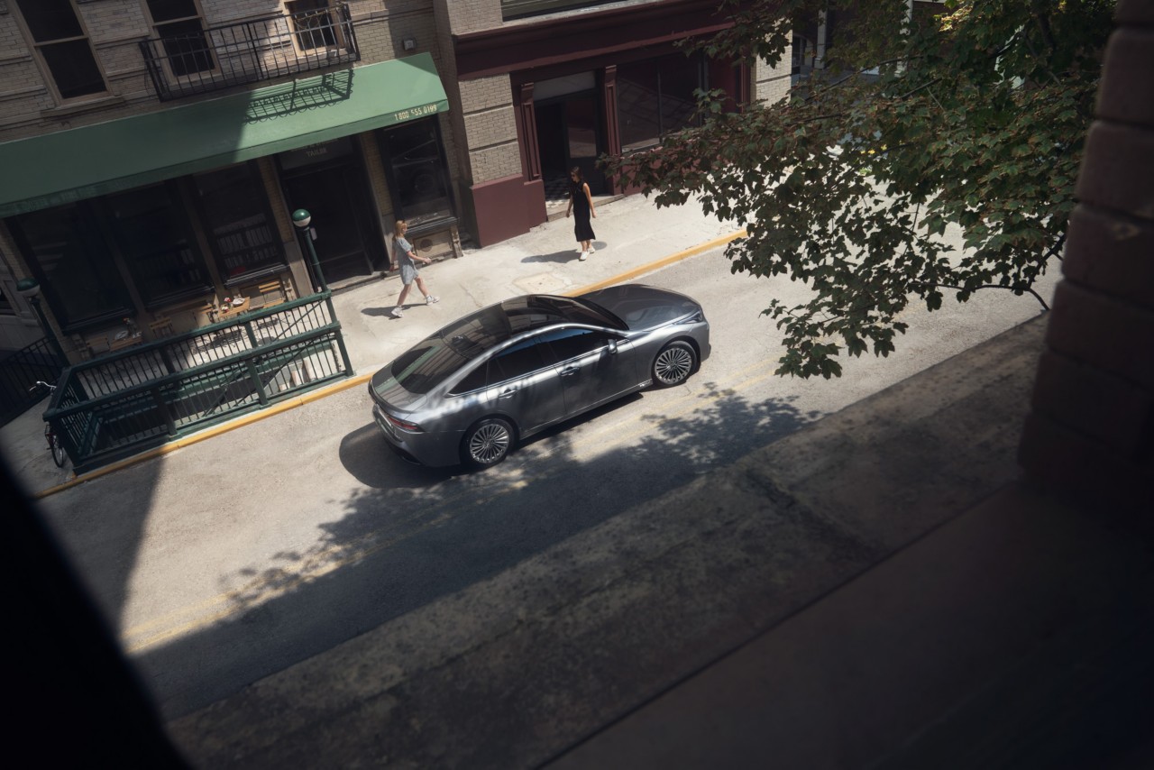 Mirai in street 